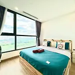 Luxury Two Bedroom, Fast Airport Access, Close To Marriott Hotel