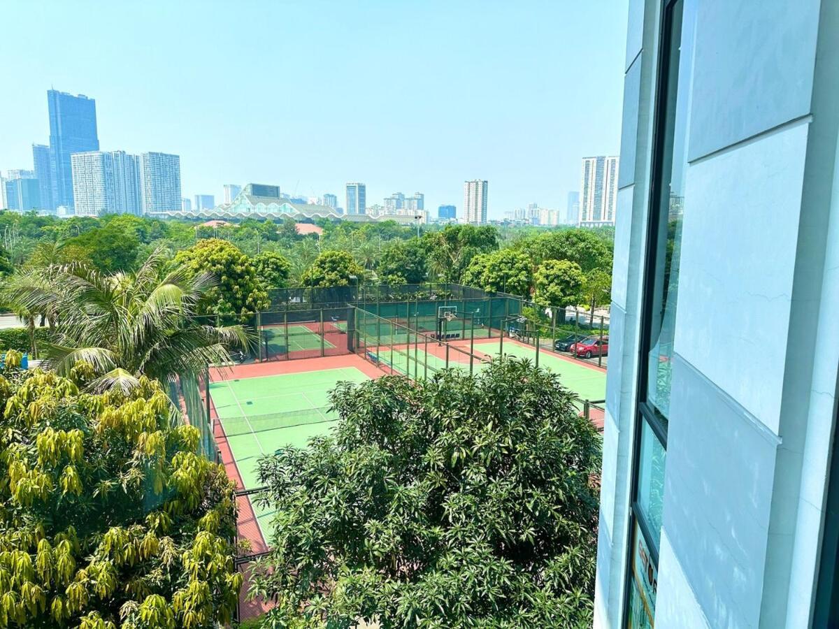 Luxury Two Bedroom, Fast Airport Access, Close To Marriott Căn hộ Hà Nội