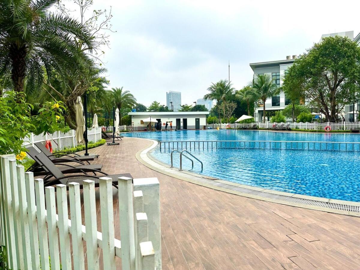 Luxury Two Bedroom, Fast Airport Access, Close To Marriott Căn hộ