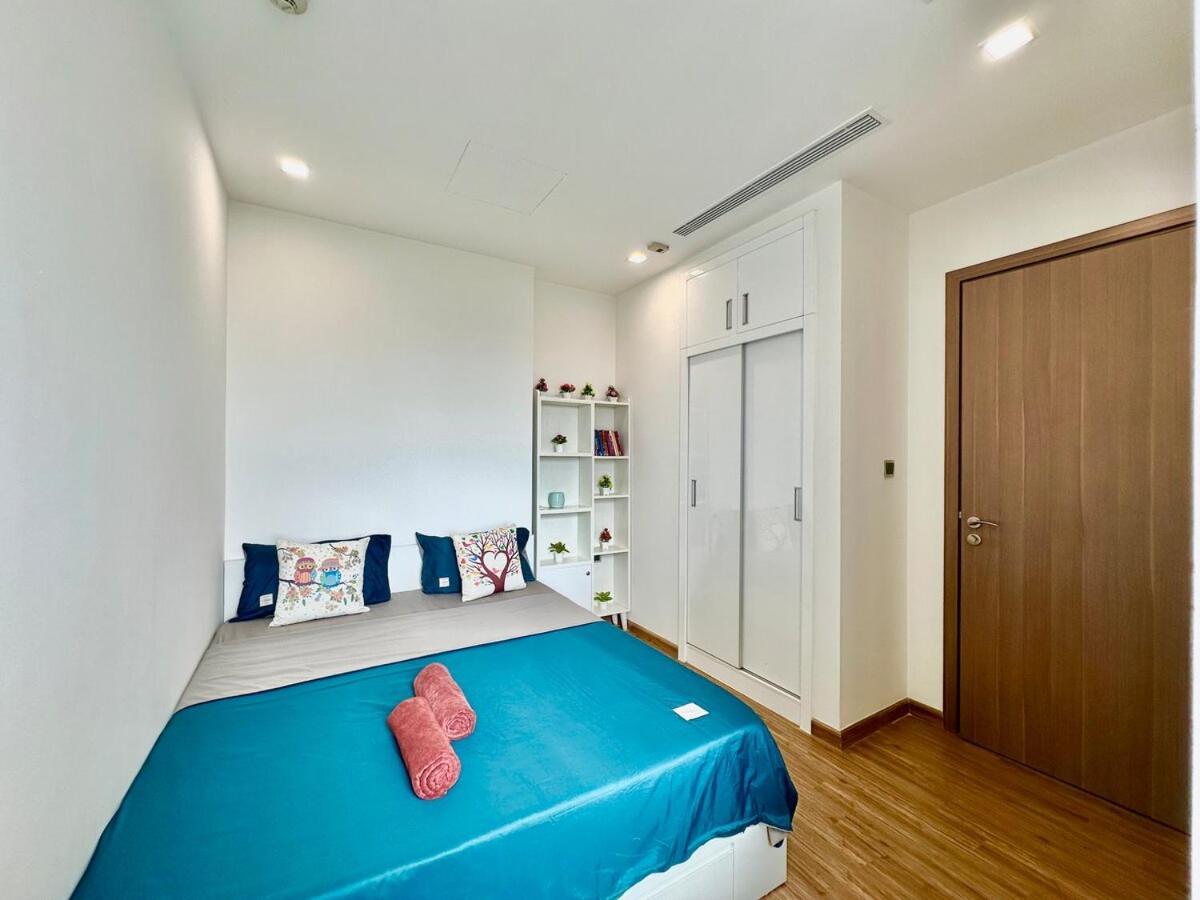 Luxury Two Bedroom, Fast Airport Access, Close To Marriott * Hà Nội