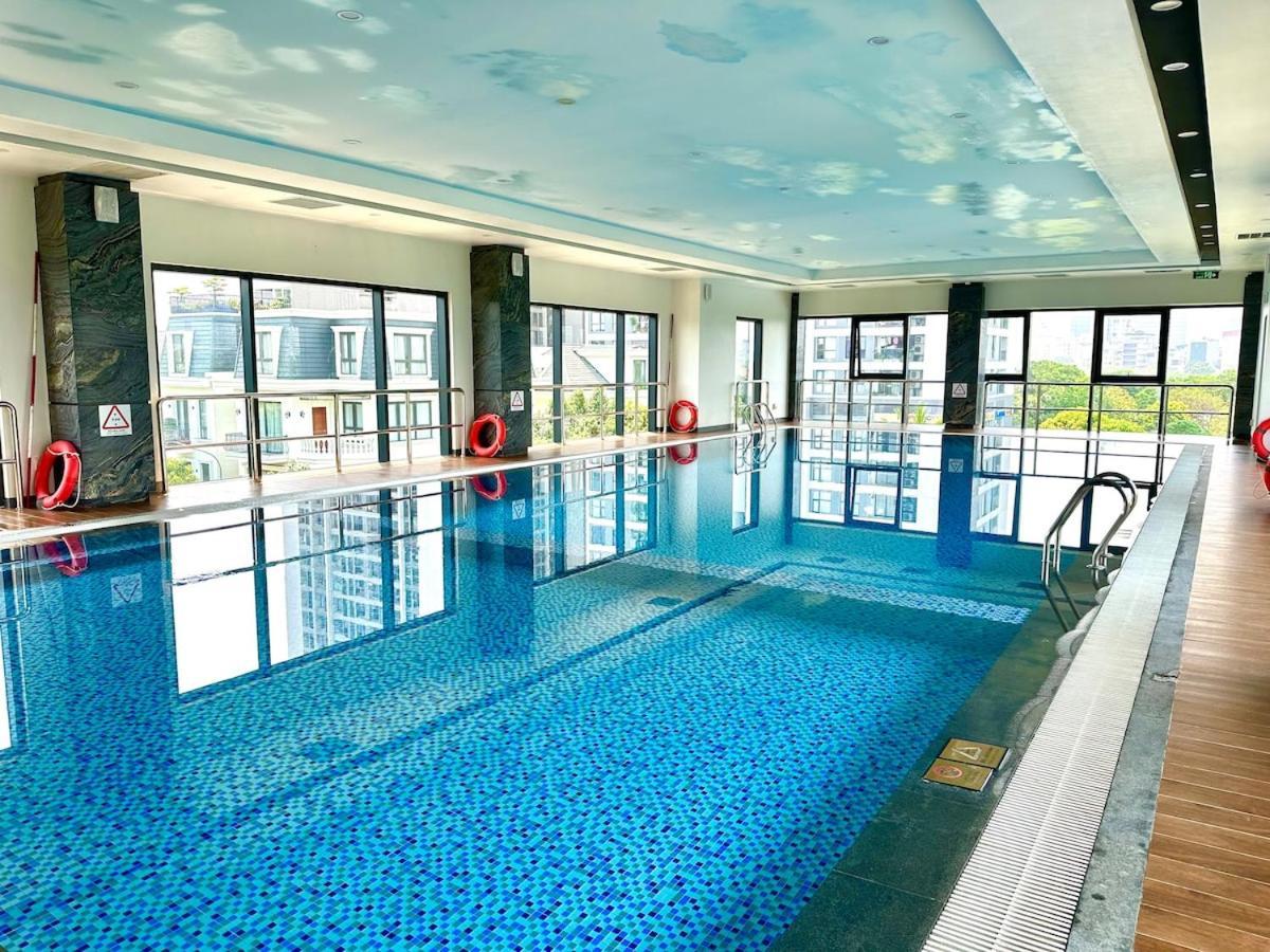 Luxury Two Bedroom, Fast Airport Access, Close To Marriott Căn hộ Hà Nội