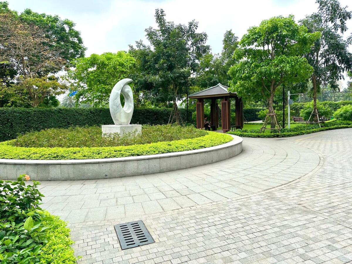 Căn hộ Luxury Two Bedroom, Fast Airport Access, Close To Marriott Hà Nội