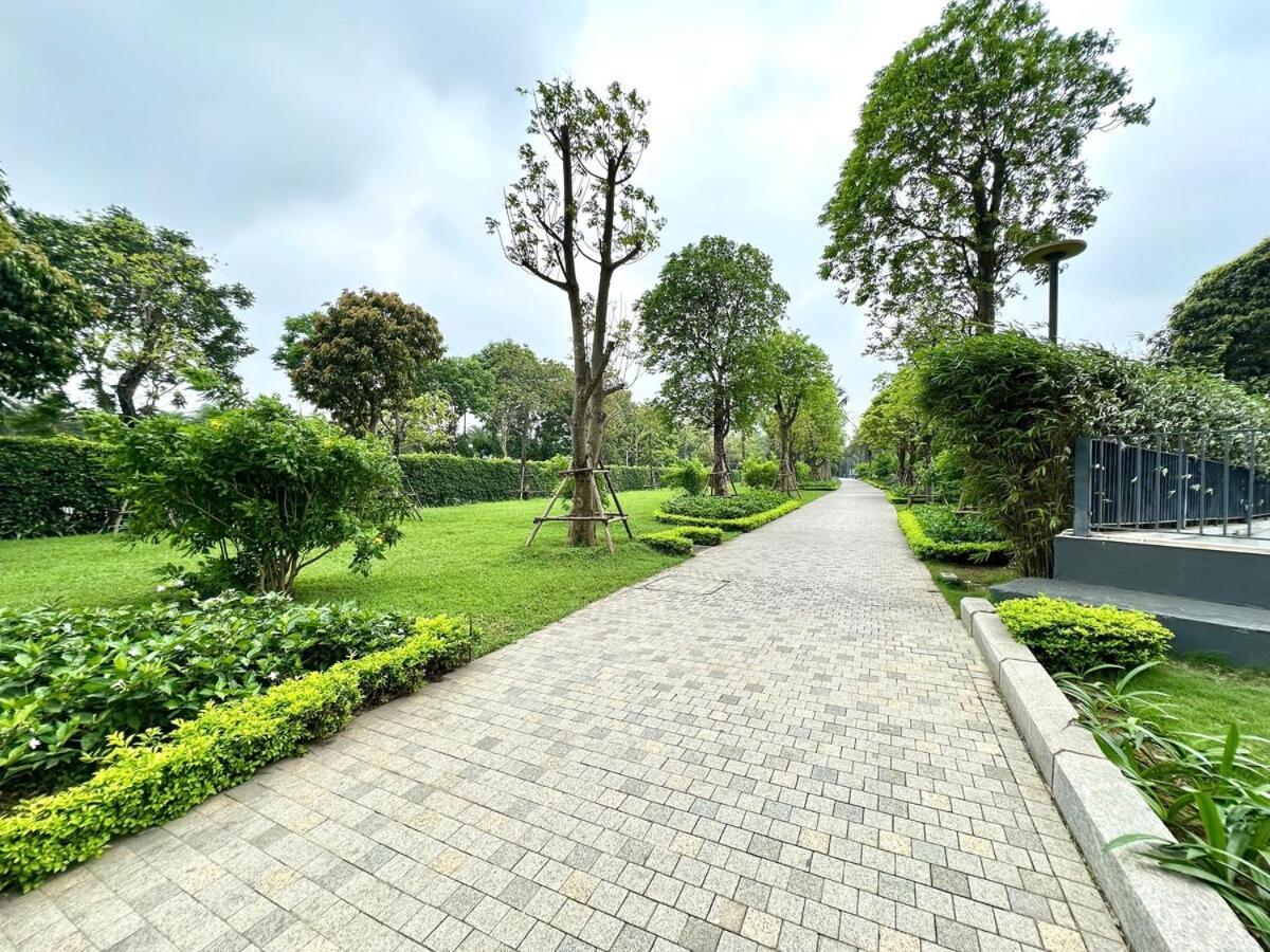 Luxury Two Bedroom, Fast Airport Access, Close To Marriott Căn hộ