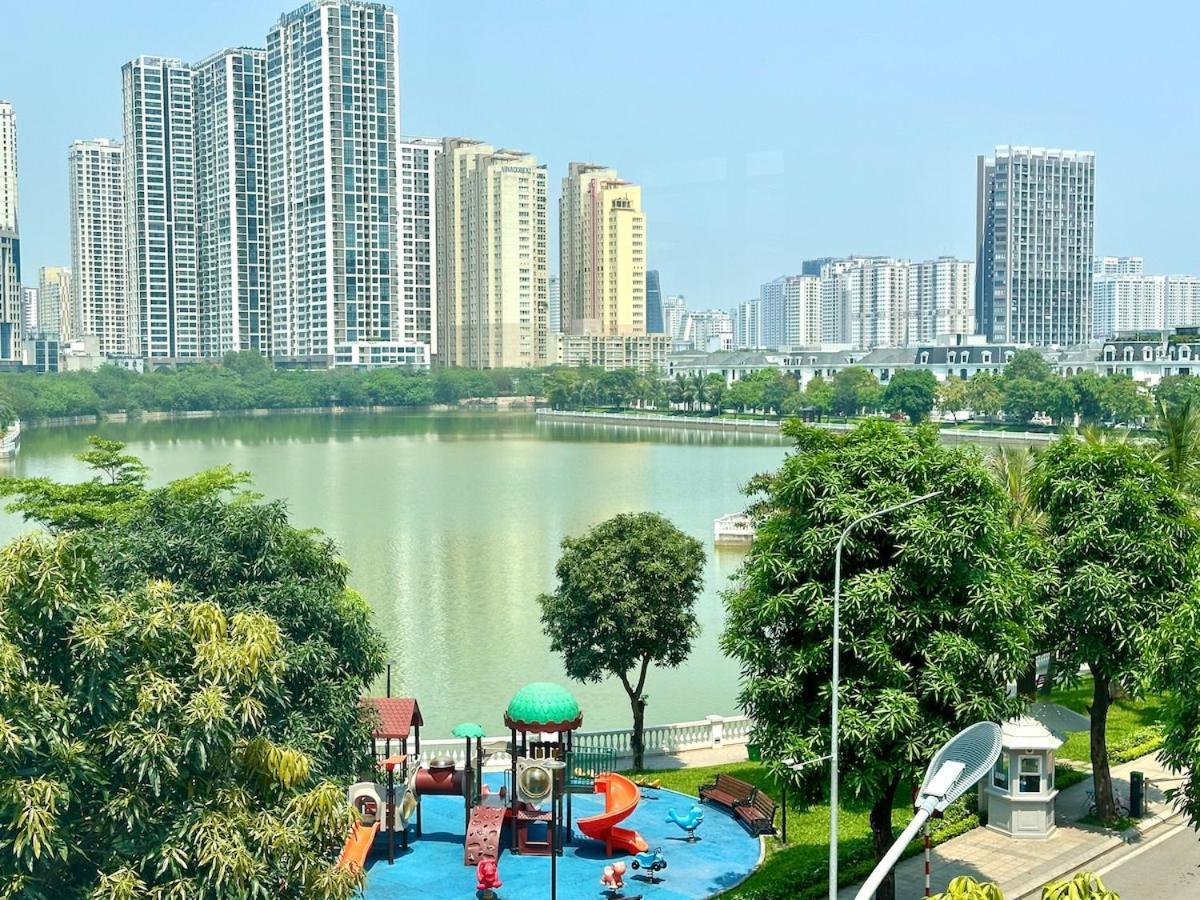 Luxury Two Bedroom, Fast Airport Access, Close To Marriott Apartment Hanoi